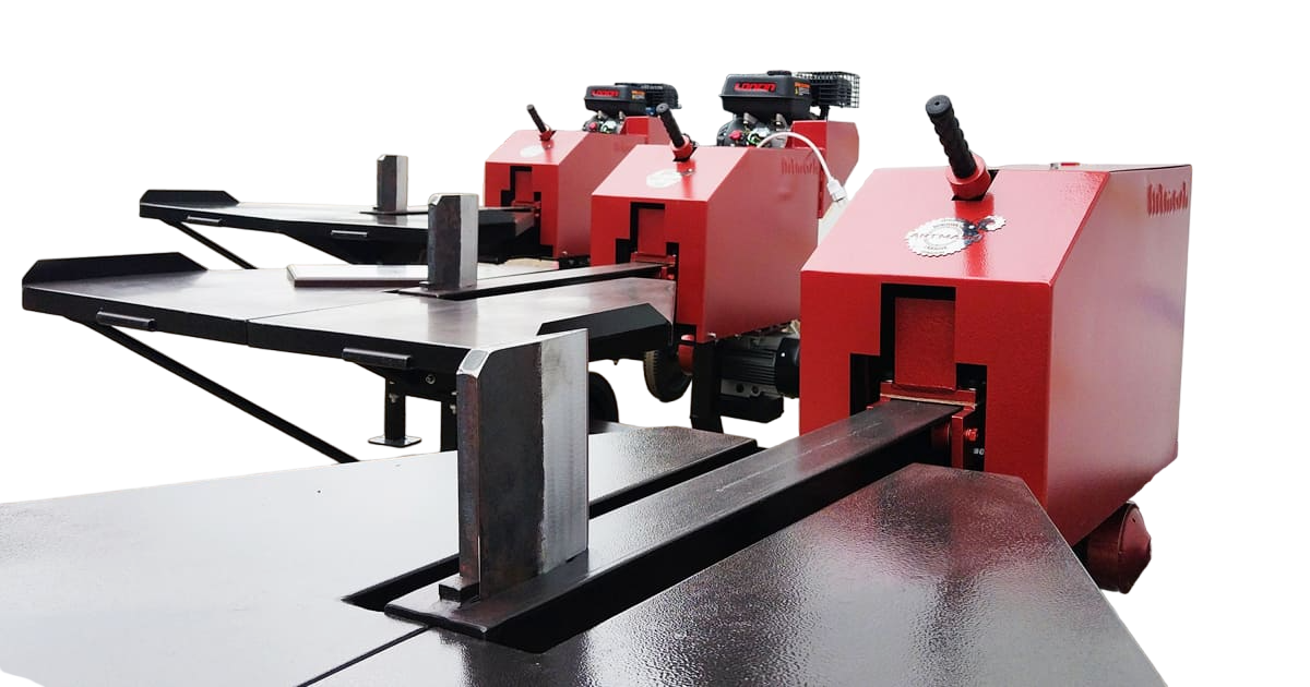 Industrieller Holzspalter DKPR-7B von Artmash mit 7 PS Benzinmotor, 12 Tonnen Spaltkraft und hoher Mobilität. Ideal für Forstwirtschaft und Holzverarbeitung.