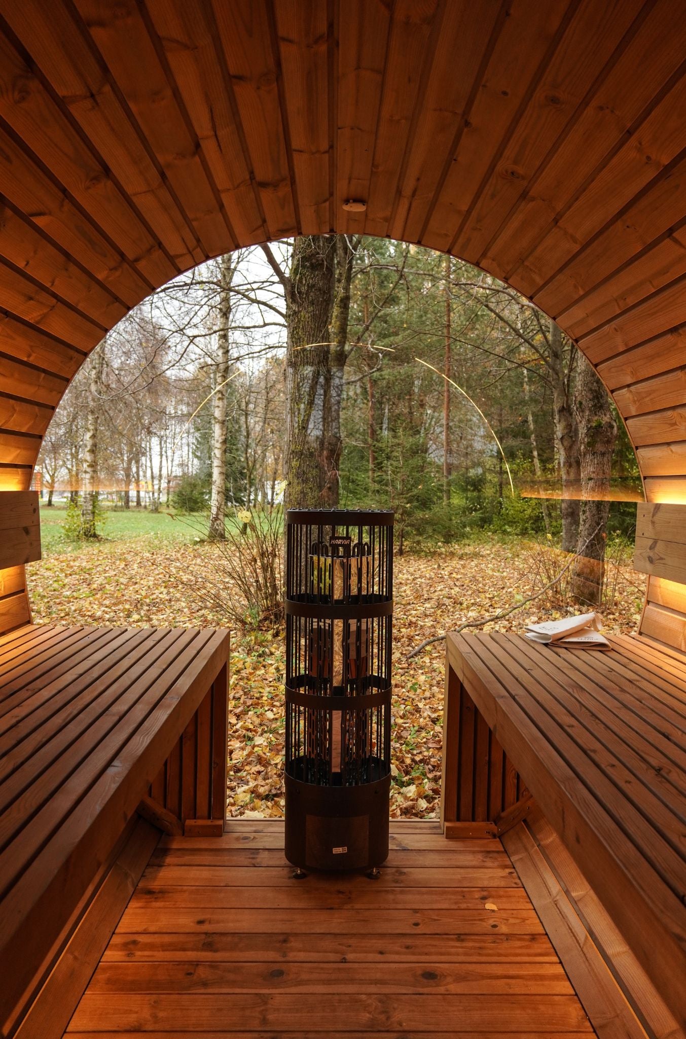 Komplett ausgestattete Premium-Gartensauna 2,6 m – aus Thermoholz, mit Holzofen – sofort einsatzbereit.