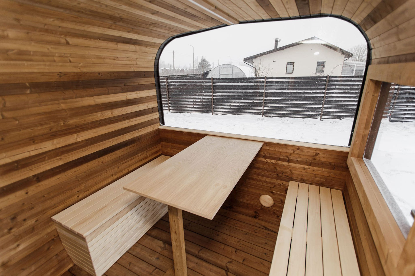Komplett ausgestattete Premium-CUBE-PLATINUM-Sauna 245×500 – aus Thermoholz, mit Holzofen – sofort einsatzbereit.