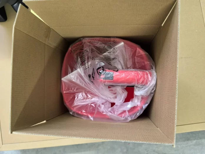 Elektrischer Streuwagen – Salzstreuer DIS-27E (2,7 L) für Streusalz, Sand, Dünger & Saatgut. Bis 1000 m² Abdeckung. Ideal für Winterdienst & Rasenpflege – kompakt, leicht, präzise dosierbar.