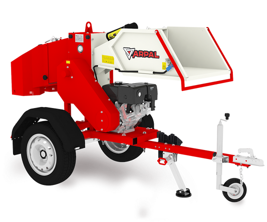 Häcksler AM-120BD PRO ARPAL mit 20 PS Benzinmotor, max. 120 mm Astdurchmesser, 6 Stahlmesser, Produktivität bis 6 m³/h, mit Sackhalterung für direkte Verpackung, mobile Plattform mit Luftreifen und Lenkrollen.
