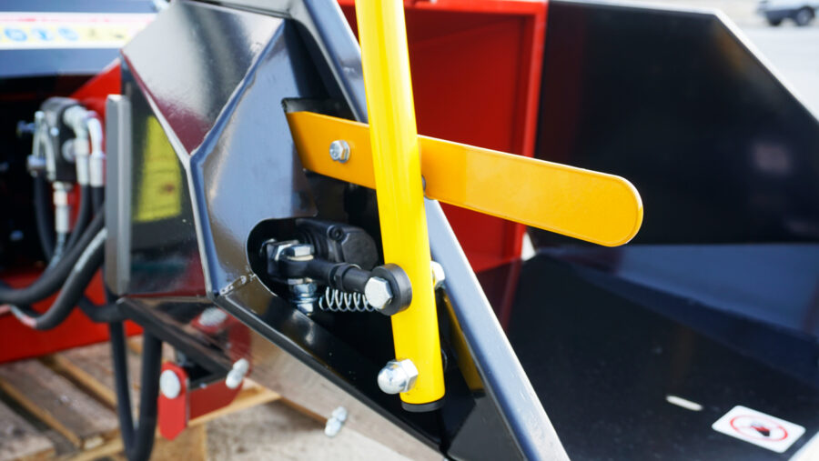 REMET RT-690R PTO – die optimale Wahl für professionelles und sicheres Häckseln mit Traktorunterstützung!