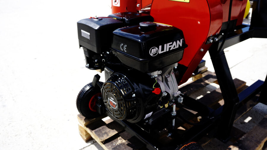 Häcksler REMET RS120 | 15 PS Benzinmotor + PTO-Antrieb