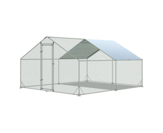 Das Foto zeigt den gesamten Hühnerstall.