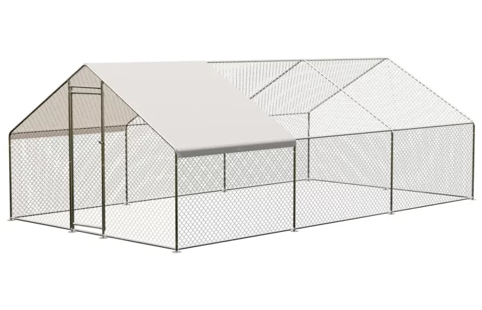 Das Bild zeigt den gesamten Stall.