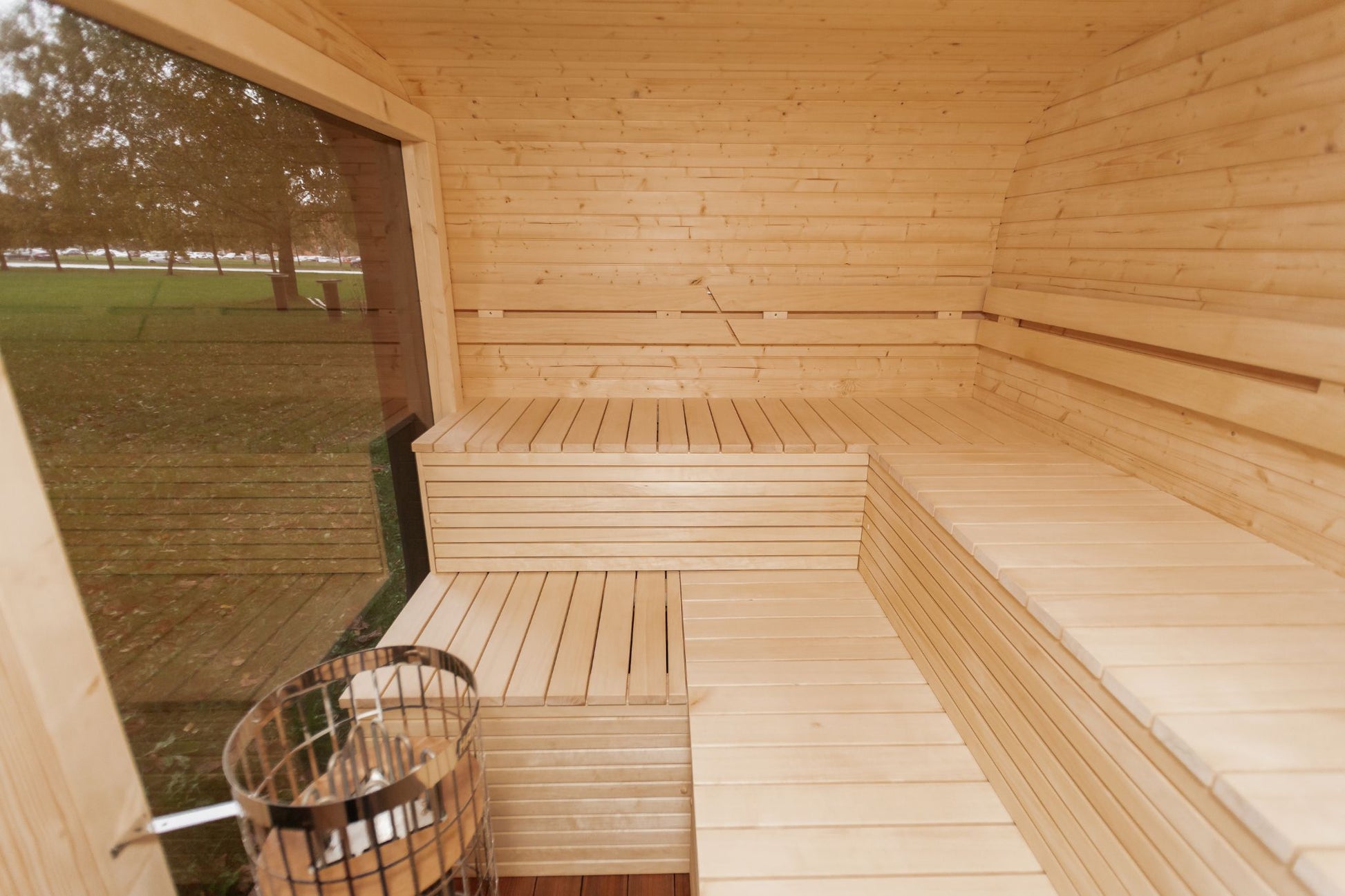Komplett ausgestattete Premium-LUX-MINI-Sauna 245×300 – aus Fichtenholz, mit Holzofen – sofort einsatzbereit