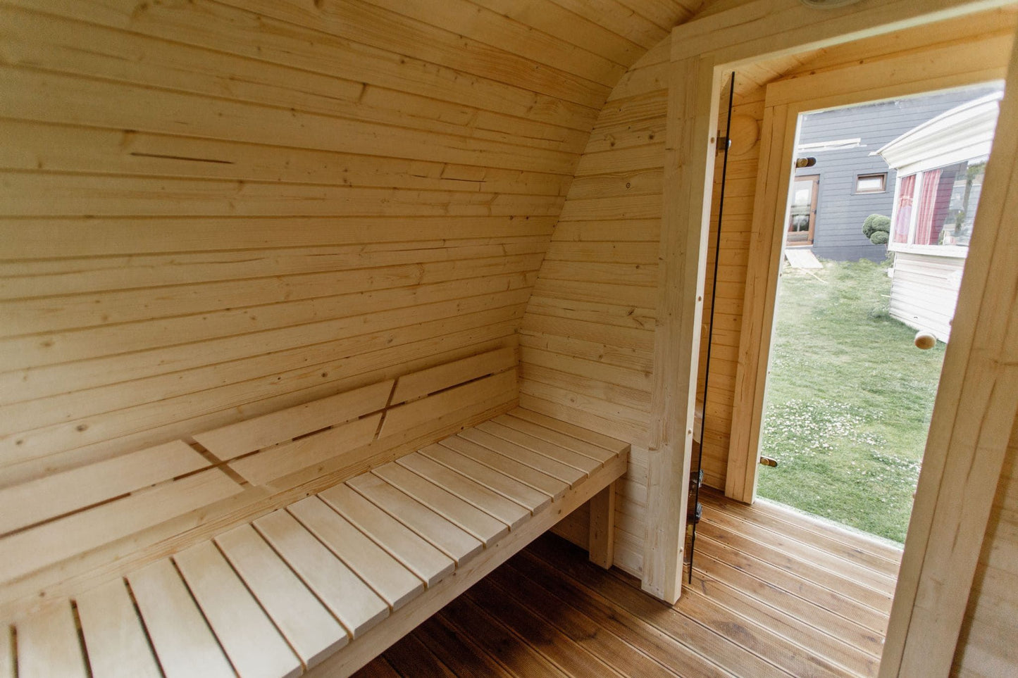 Komplett ausgestattete Premium-IGLU-Gartensauna 3,5 m mit Vorraum – aus Fichtenholz, mit Holzofen – sofort einsatzbereit