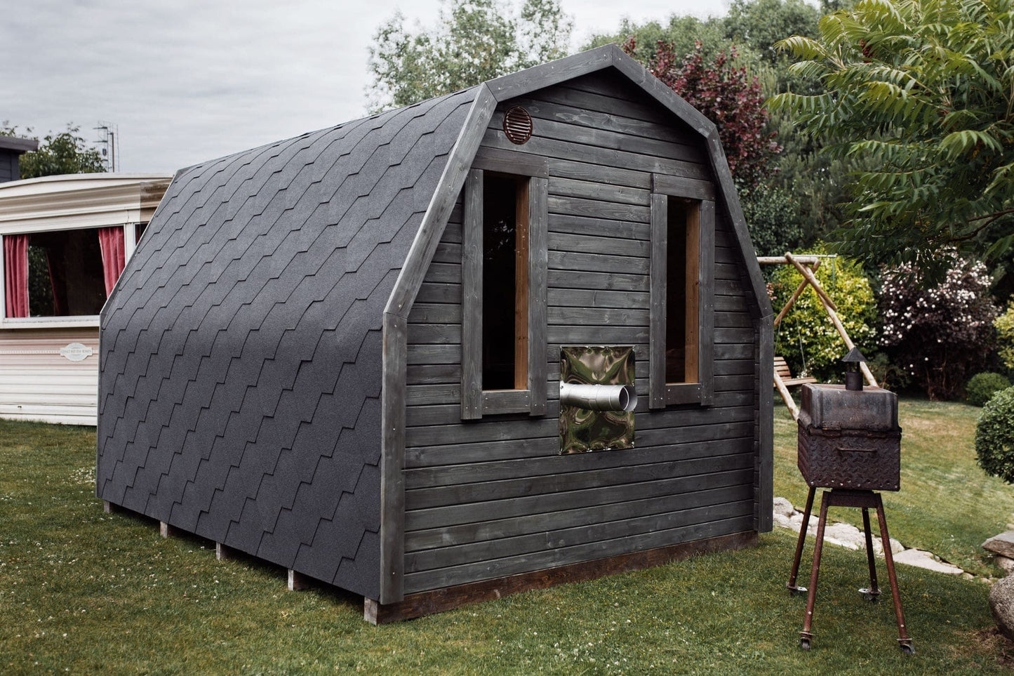 Komplett ausgestattete Premium-IGLU-Gartensauna 3,5 m mit Vorraum – aus Fichtenholz, mit Holzofen – sofort einsatzbereit