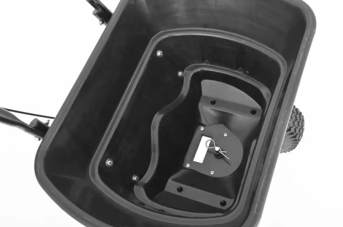 Handbetriebener Streuwagen – Salzstreuer MI‑30 mit 30 L Fassungsvermögen. Perfekt für Streusalz, Sand, Dünger oder Saatgut. Ideal für Winterdienst & Rasenpflege – robust, kompakt, zuverlässig.