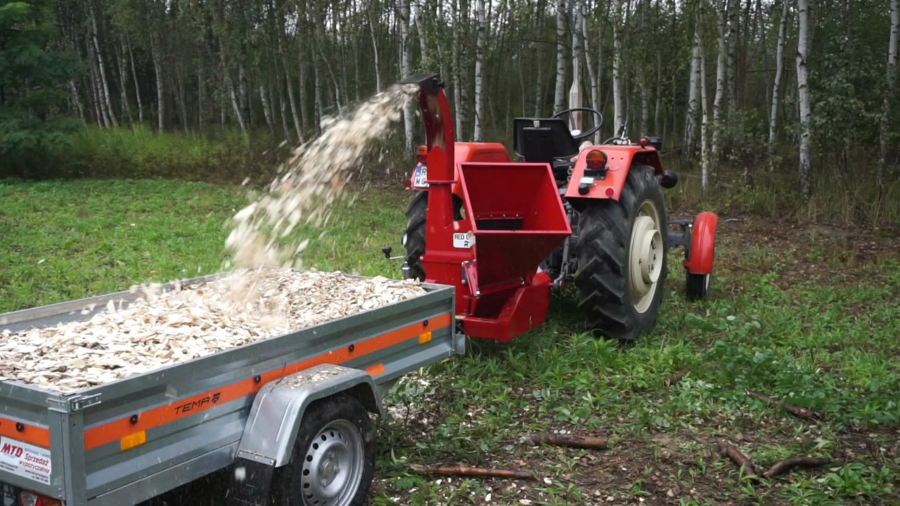 häcksler REMET RT-630 PTO | Äste bis 130 mm 